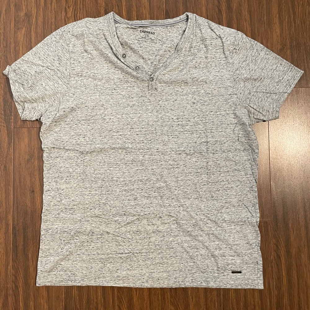 Express Large Henley T-Shirt New without Tags